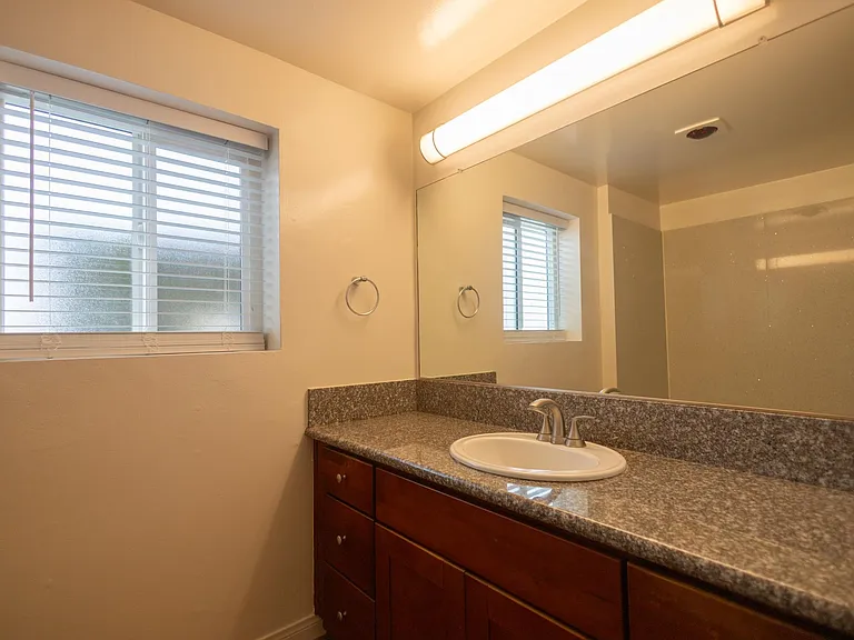 Blaine Garden Apartment Homes — Photo 13