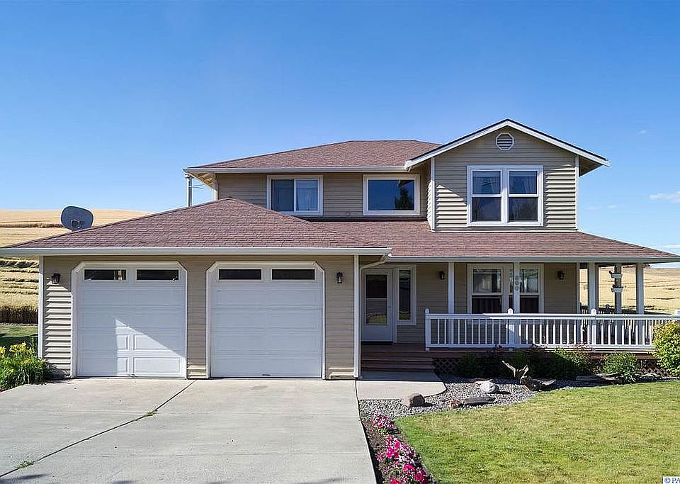 1st image of 300 NW Parr Dr