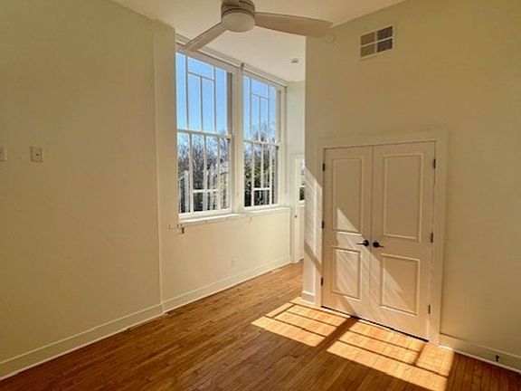 5th image of 1810 Sils Ave #302
