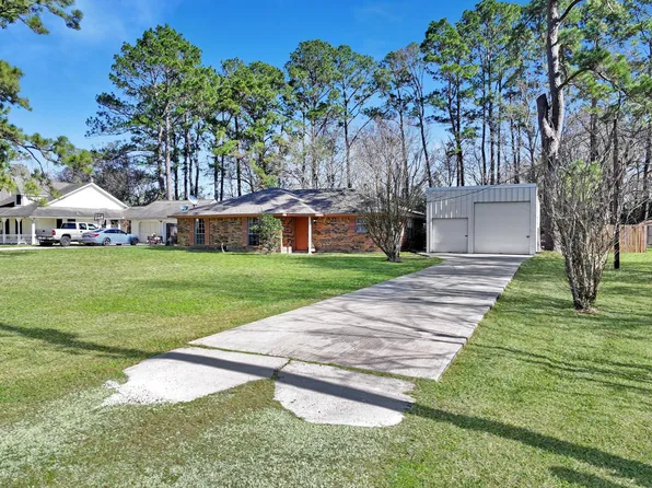 64 County Road 4010, Dayton, TX 77535