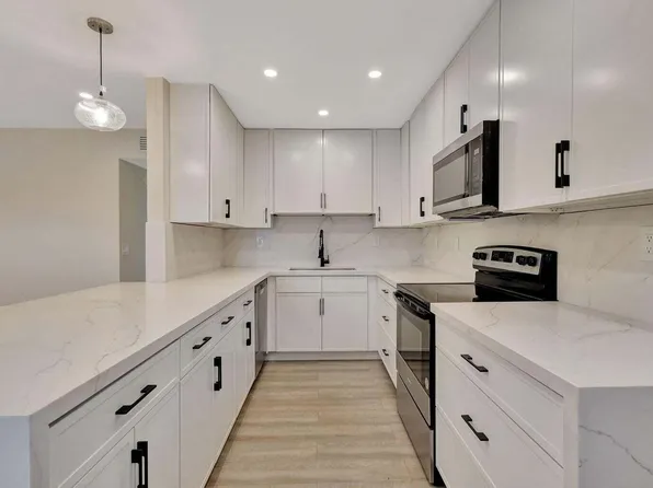 802 Burgundy Q, Delray Beach, FL 33484