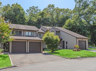 25 Jeremy Cir, Nesconset, NY