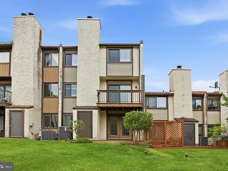 804 Bismark Way — Photo 35