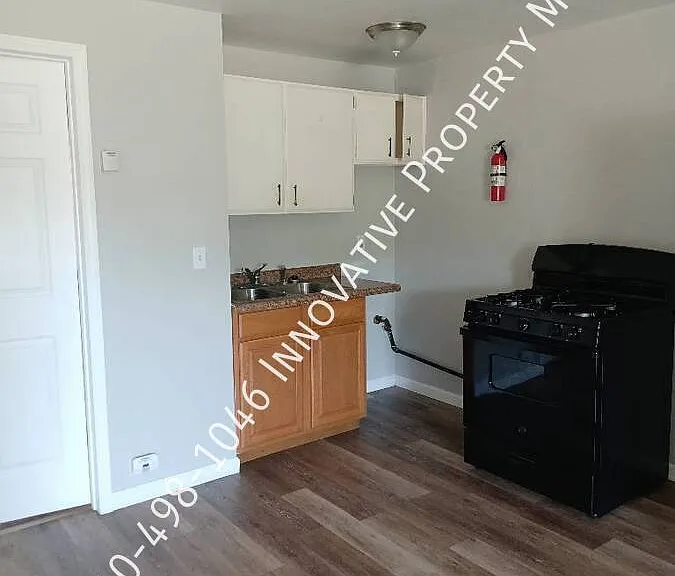 7351 N Dort Hwy #3 — Photo 10