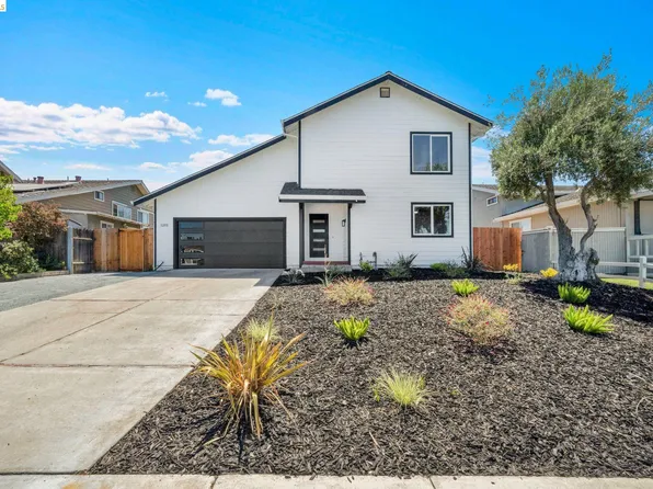 1215 Willow Lake Rd, Discovery Bay, CA 94505
