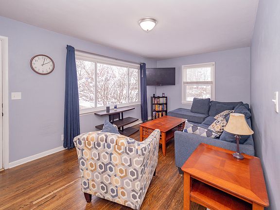 4th image of 3324 Brookmont Dr