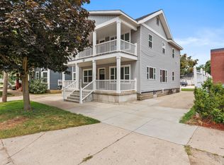 621 3rd St NW #2, Grand Rapids, MI 49504