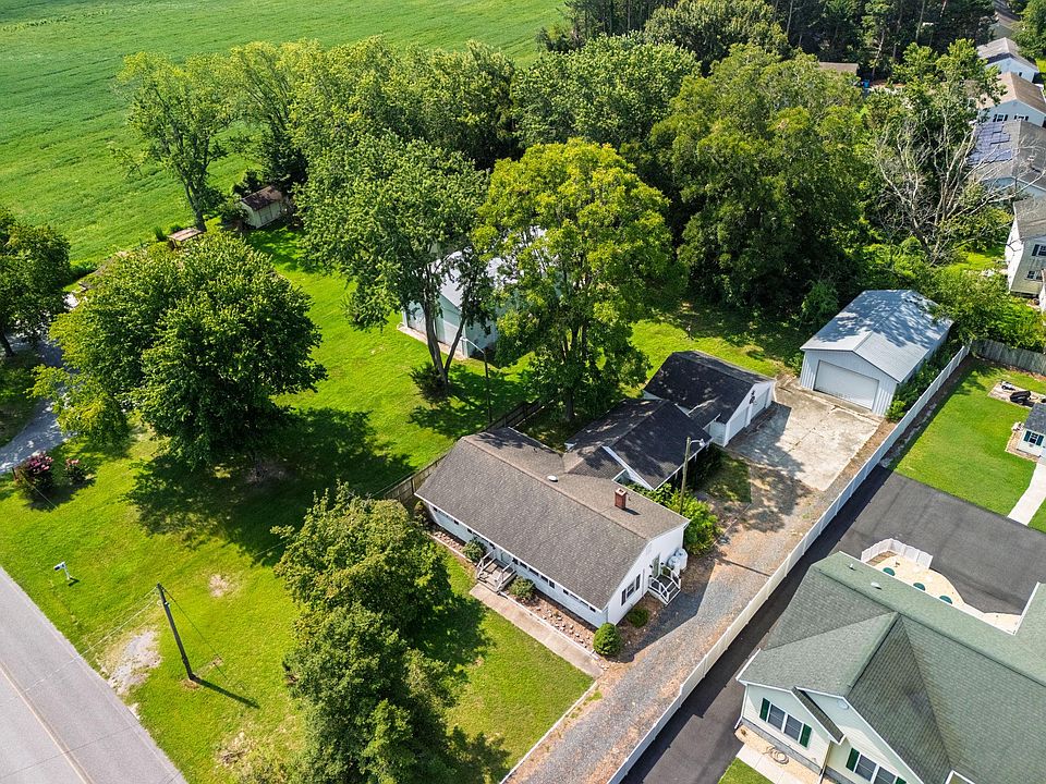 1st image of 318 Dykes Rd