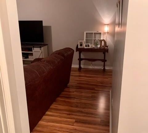 5th image of 168 Chelsea Dr