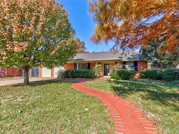 3rd image of 2529 NW 115th Pl