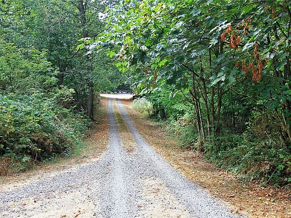 2nd image of 40604 218th Ave SE