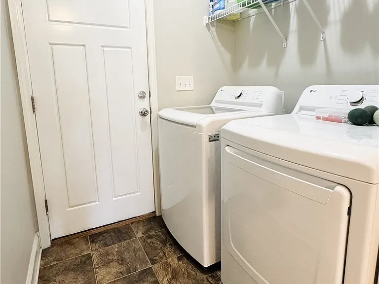 218 Himalayan Rd — Photo 29