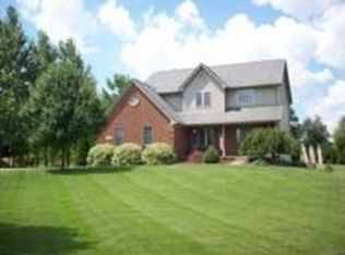 31033 Star Trl, Milford, MI 48381