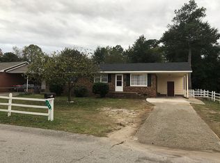 108 S 6th St, Spring Lake, NC 28390