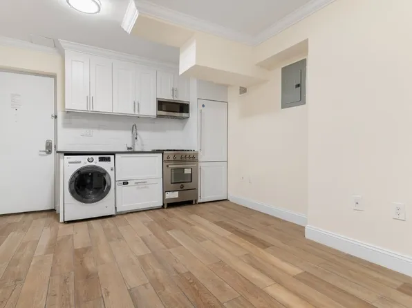 210 East 22nd Street image 1 of 11