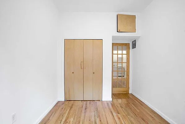 Rented by LC Lemle Real Estate Group | media 10