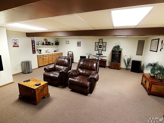 5th image of 2620 Carolyn Dr
