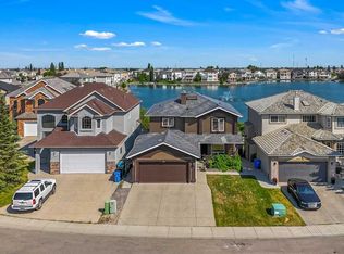 155 NW Coral Shores Lndg NE, Calgary, AB T3J3J7
