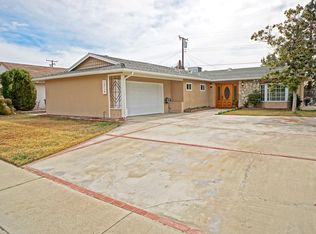19714 Steinway St, Santa Clarita, CA 91351