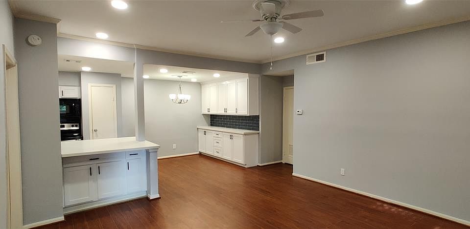 1st image of 2125 Augusta Dr APT 61