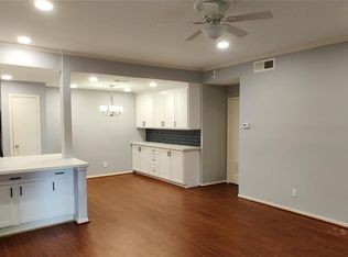 2125 Augusta Dr APT 61, Houston, TX 77057