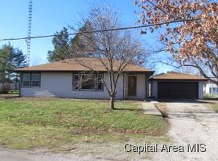 205 S Hobson St, Virden, IL 62690
