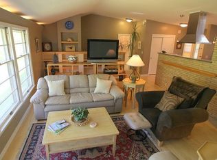 4820 Markay Rdg, Golden Valley, MN 55422