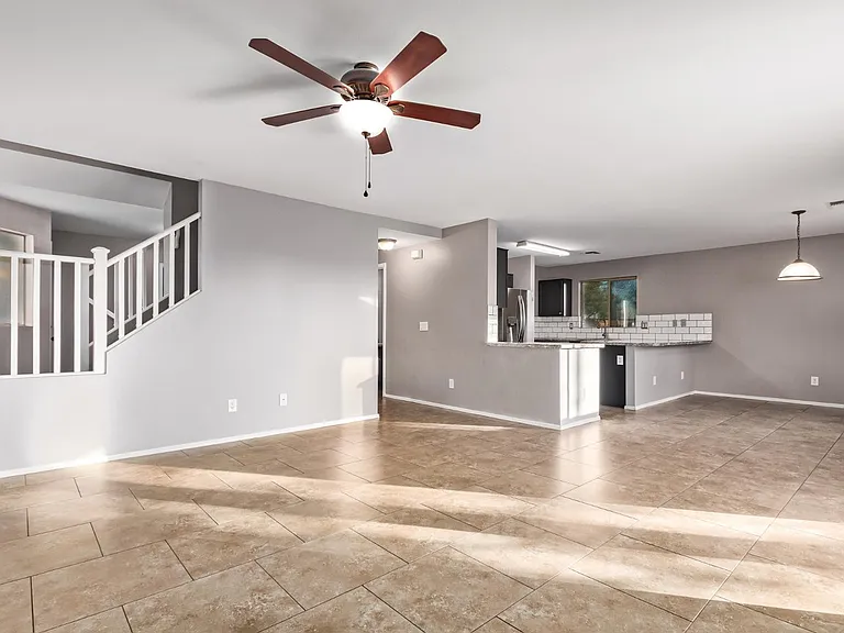 1368 S 232nd Ave — Photo 14