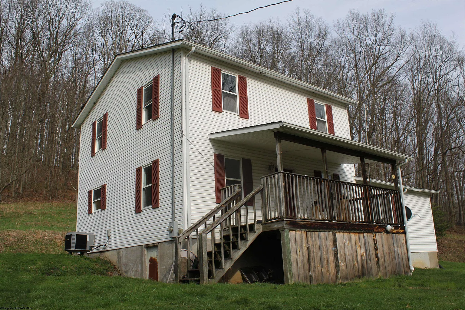 238 Excelsior Rd photo 1