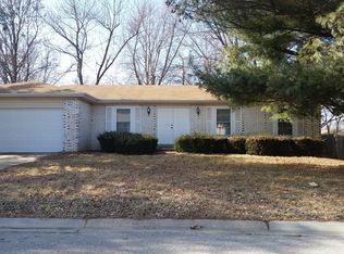 33 Dogwood Ln, Saint Peters, MO 63376