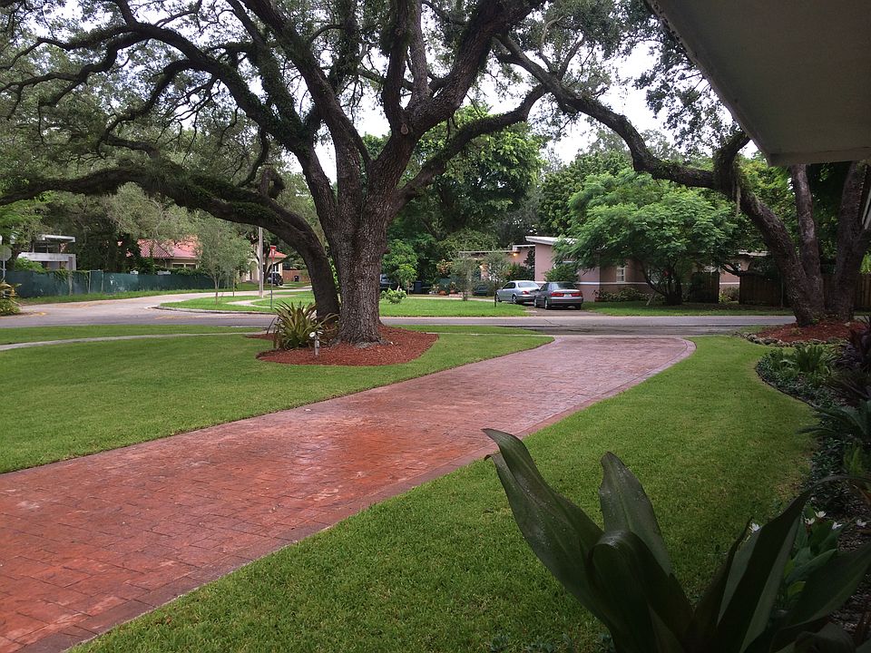 2nd image of 7003 SW 63rd Ave