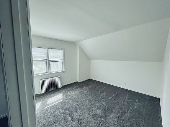 5th image of 389 Union Ave Floor 2