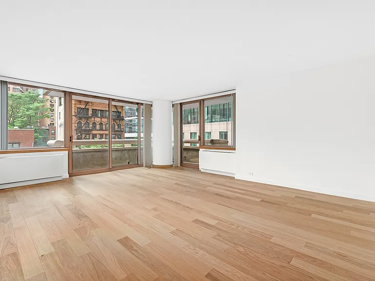 235 E 40th St #2A — Photo 3