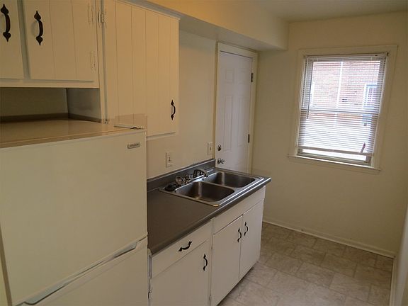5th image of 5791 N Meadows Blvd APT E