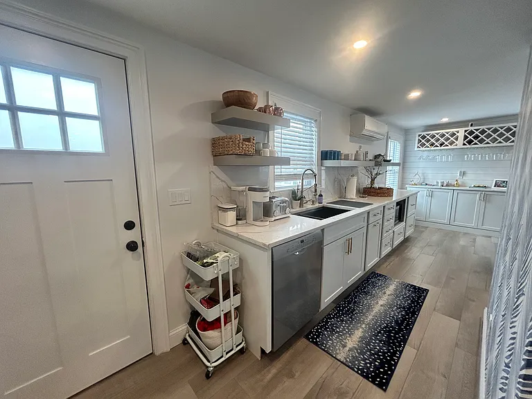 23 Anthony St #2 — Photo 5