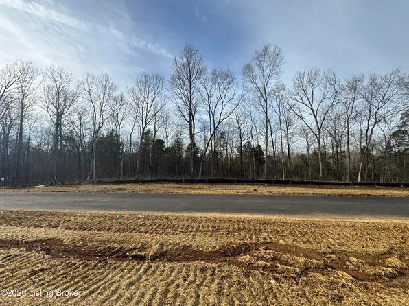 10 Lanai Dr, Shepherdsville, KY 40165