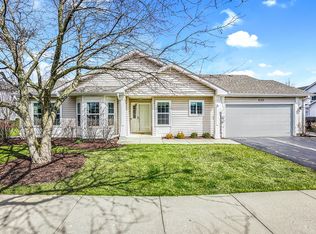233 Kathryn Ln, North Aurora, IL 60542