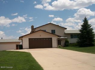 4 Hopi Cir, Gillette, WY 82718