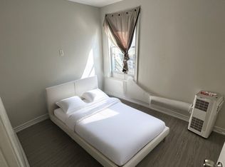 25 Howard St APT 1, Toronto, ON M4X1J6