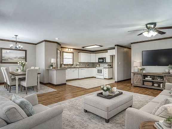 4th image of 401 Ashwood St