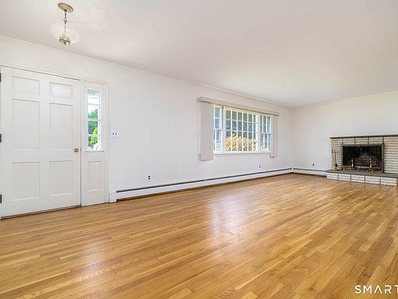 3rd image of 345 Haig Avenue