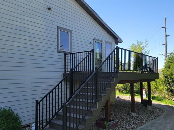 3927 Memory Ln, Waterloo, IA 50702