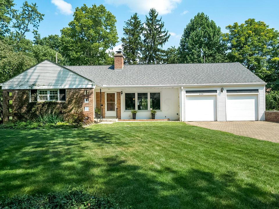 1st image of 250 W Riverglen Dr