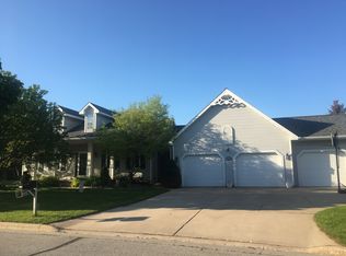 2790 W Carrera Ct, Green Bay, WI 54311
