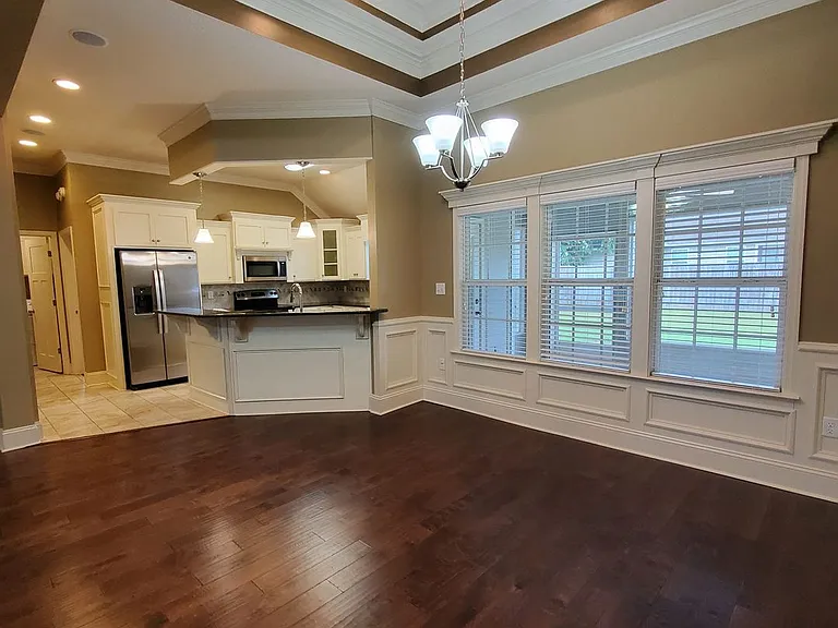518 Barnside Ln — Photo 4