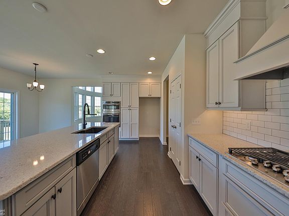 2nd image of 4 Creek View Ct #35P2PR
