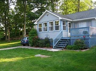 7 East Ln, Colchester, CT 06415