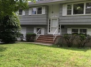 13 Madison St, Pequannock, NJ 07440