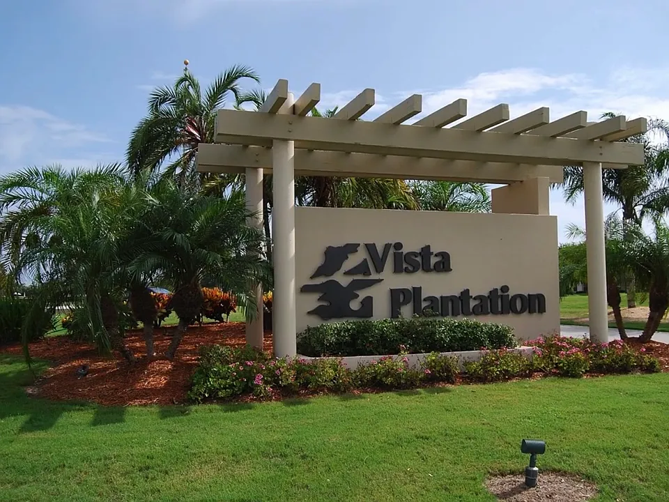 36 Plantation Dr #102