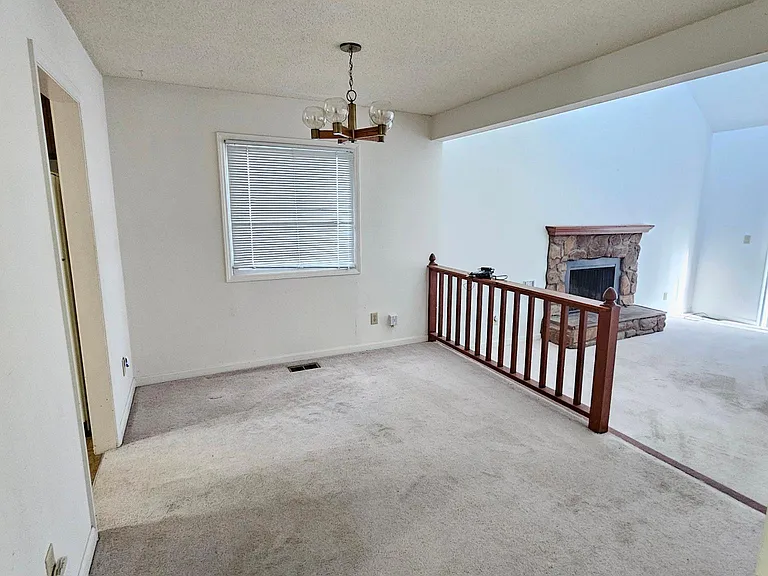 4710 Cornwall Pl — Photo 4